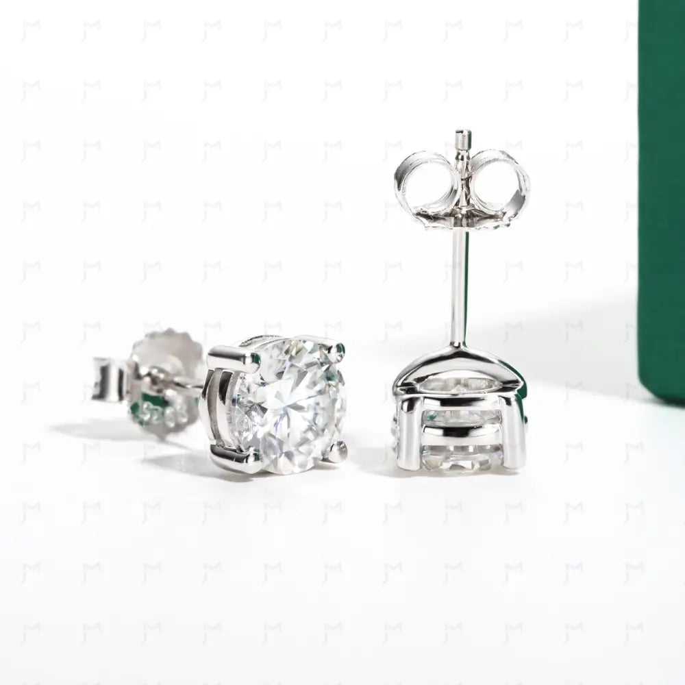 Brinco Brilhante Haste em Ouro 10k 0.3ct Brincos