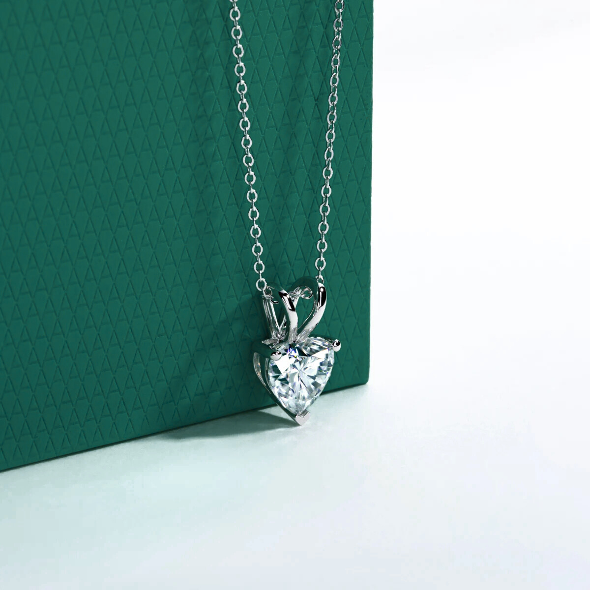 Colar Coração Moissanite