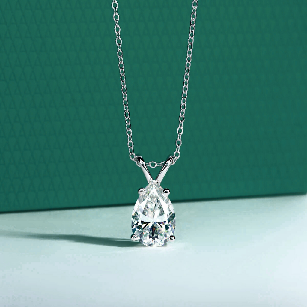 Colar Pera Moissanite