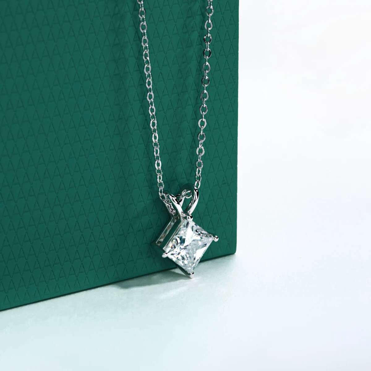 Colar Princess Moissanite
