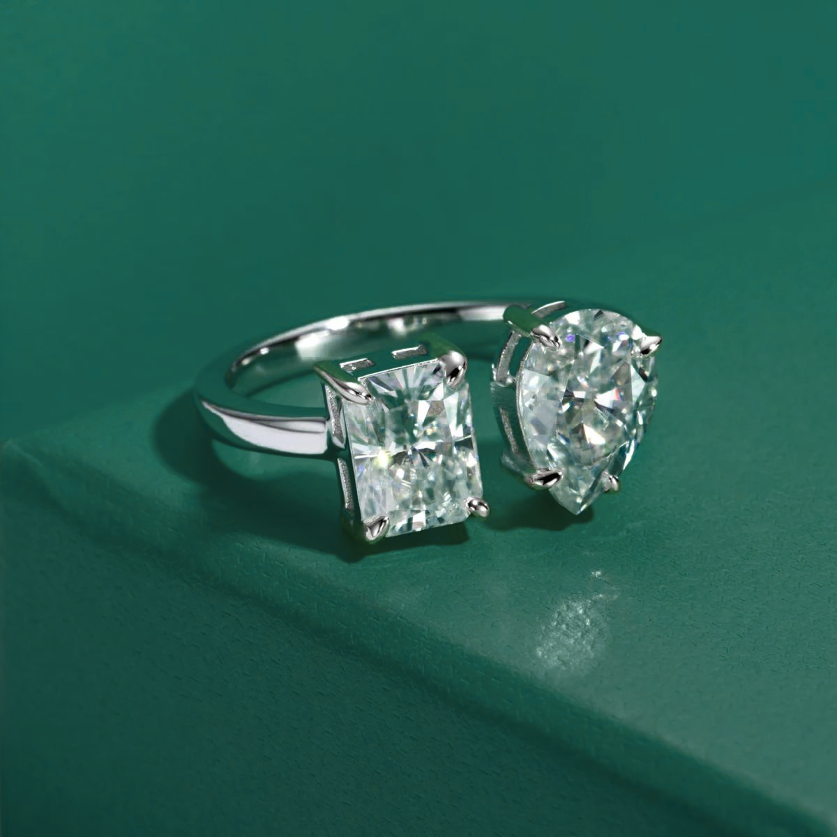 Anel Radiant Pear Moissanite Anel Solitário