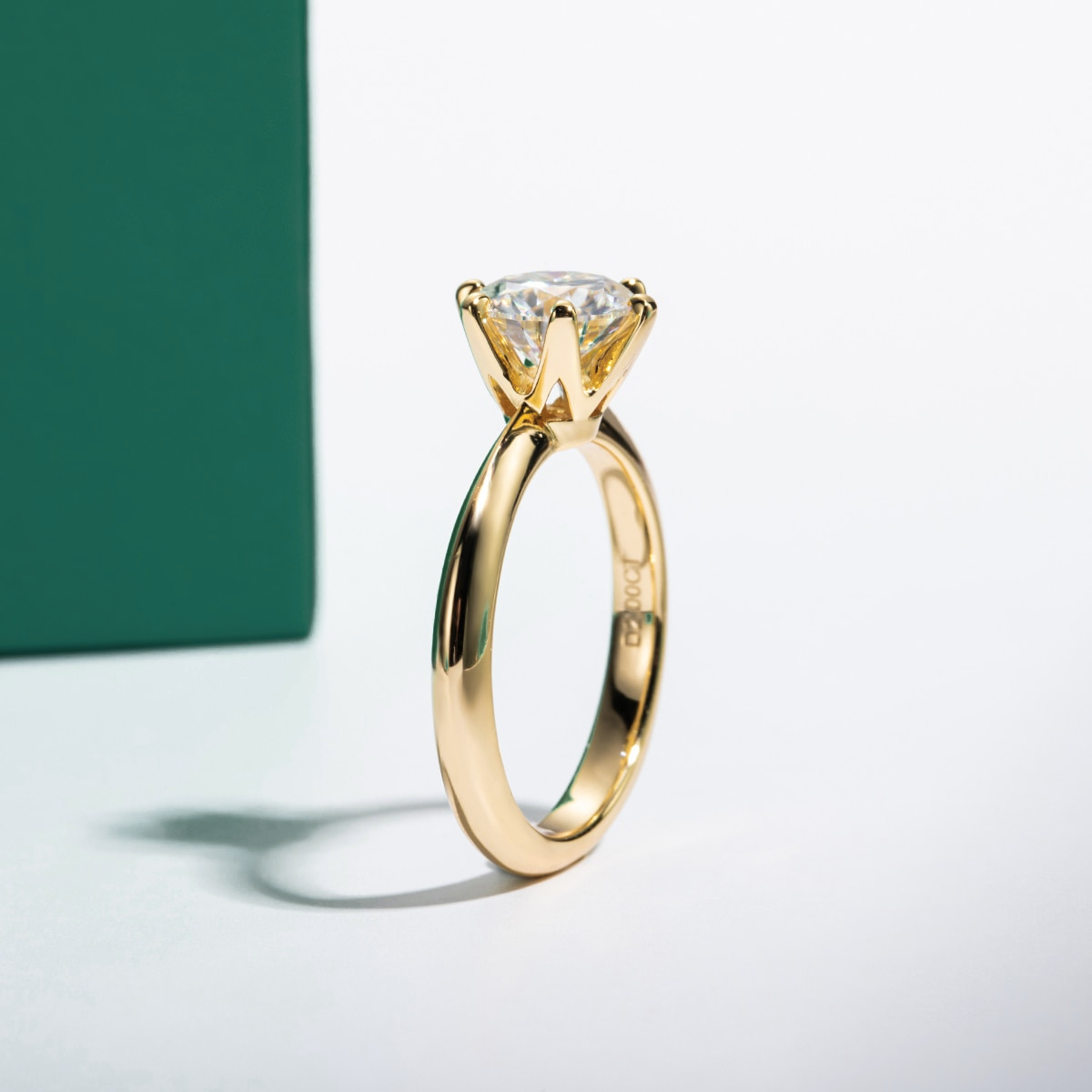Anel Solitário Gold Moissanite Anel Solitário