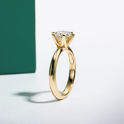 Anel Solitário Gold Moissanite