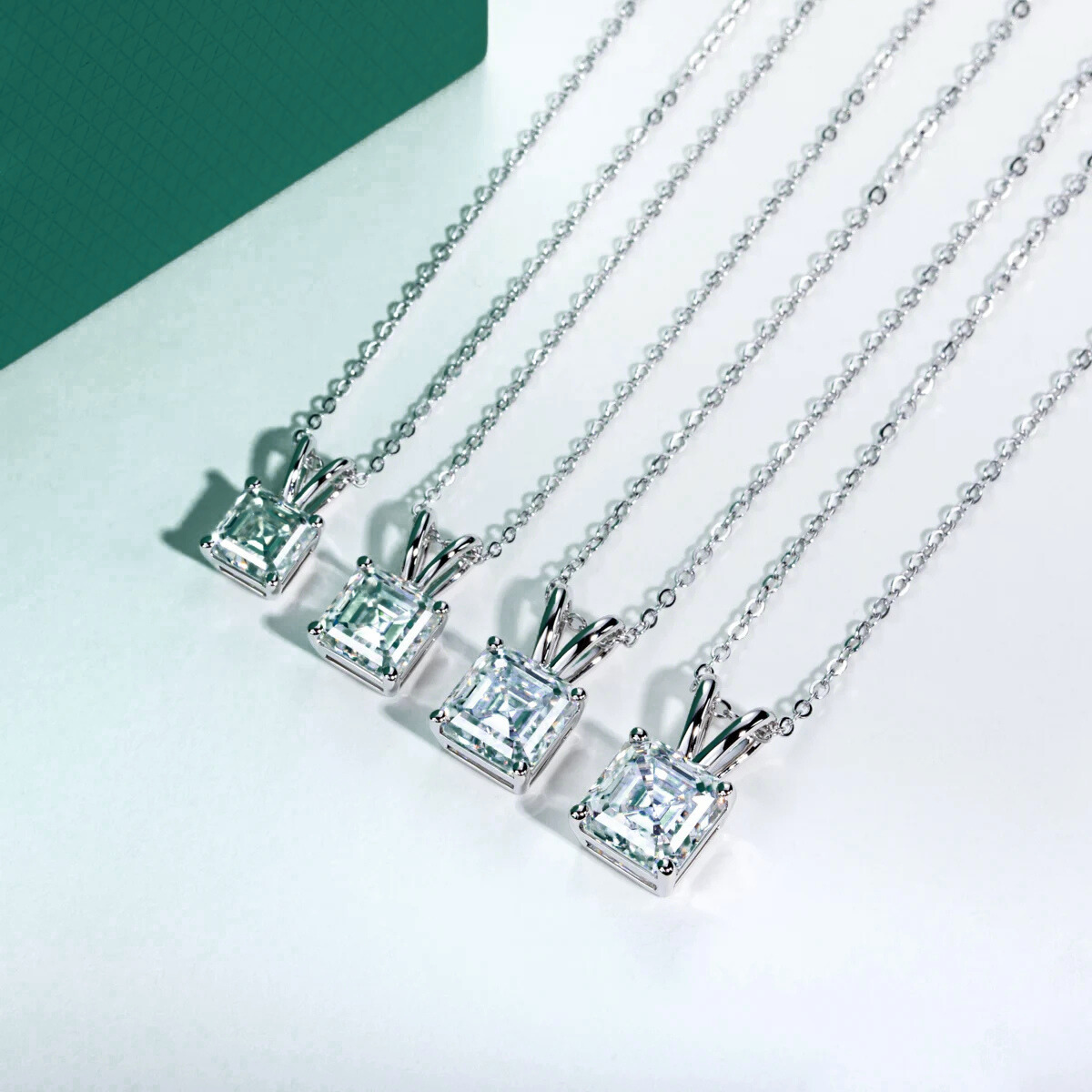 Colar Asscher Moissanite