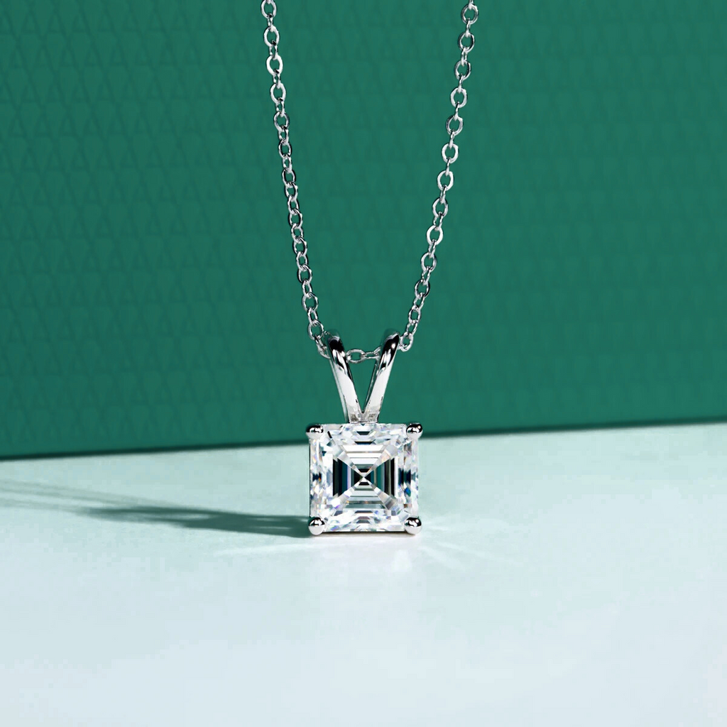 Colar Asscher Moissanite