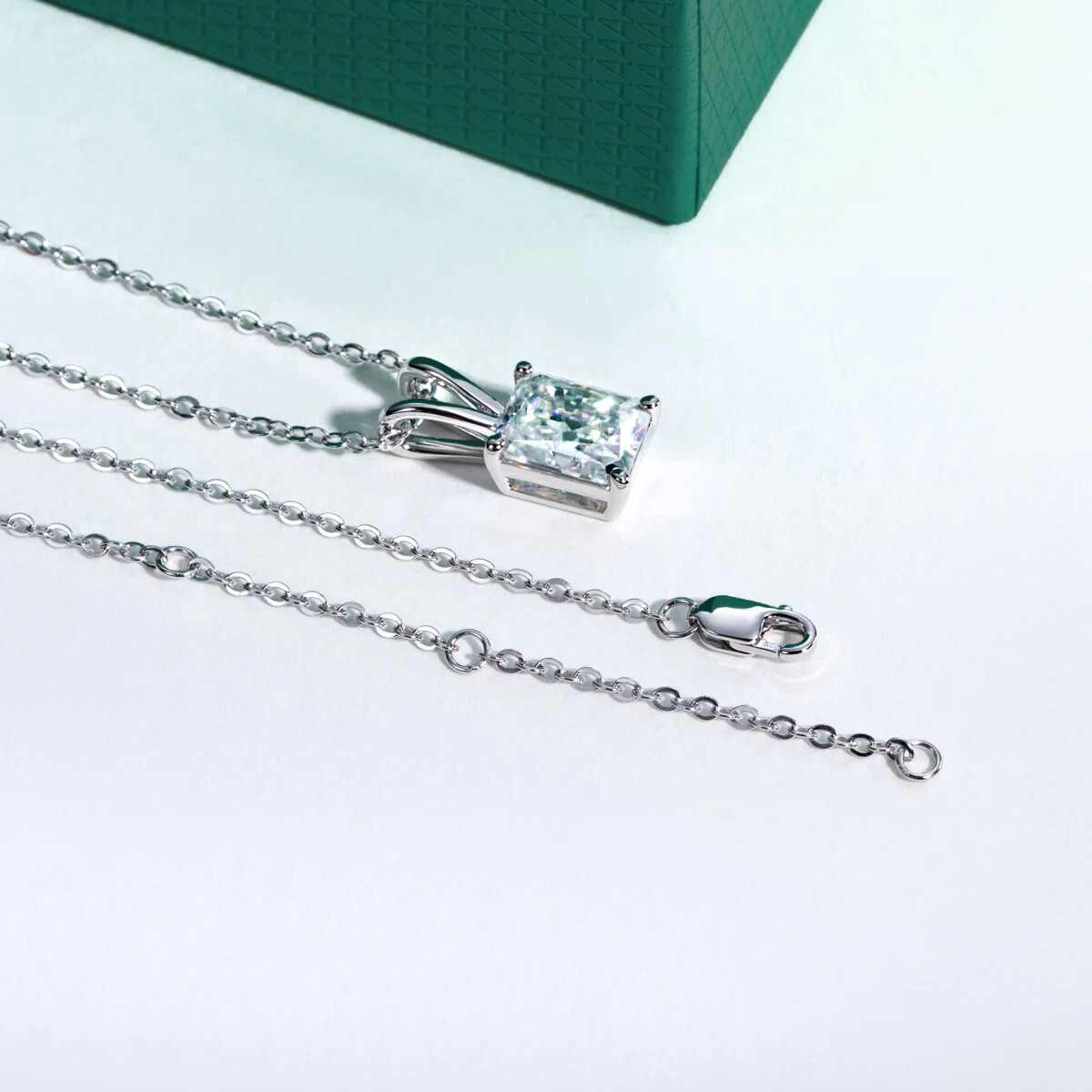 Colar Radiante Moissanite