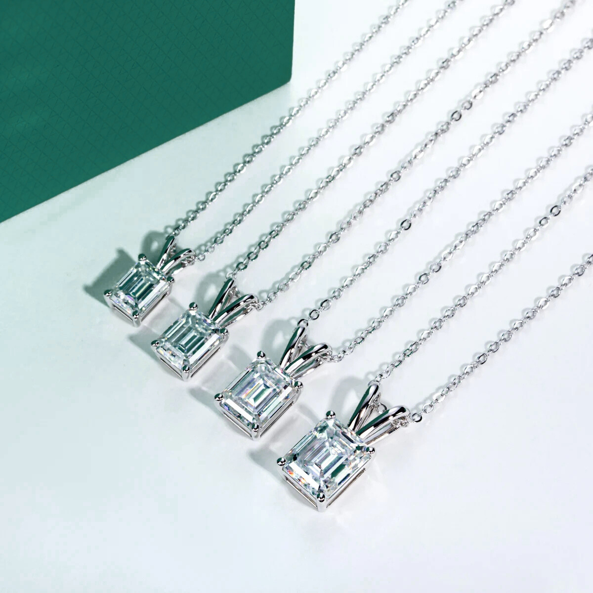 Colar Esmeralda Moissanite