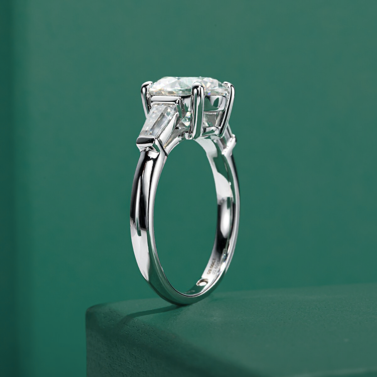 Anel Tríade Brilhante Moissanite Anel Solitário