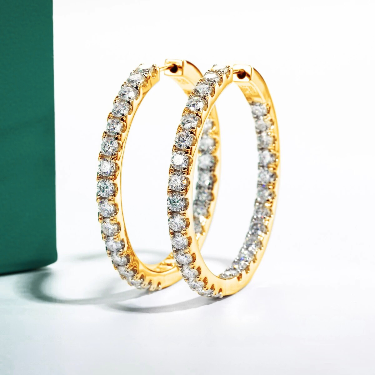 Brinco Infinito Moissanite