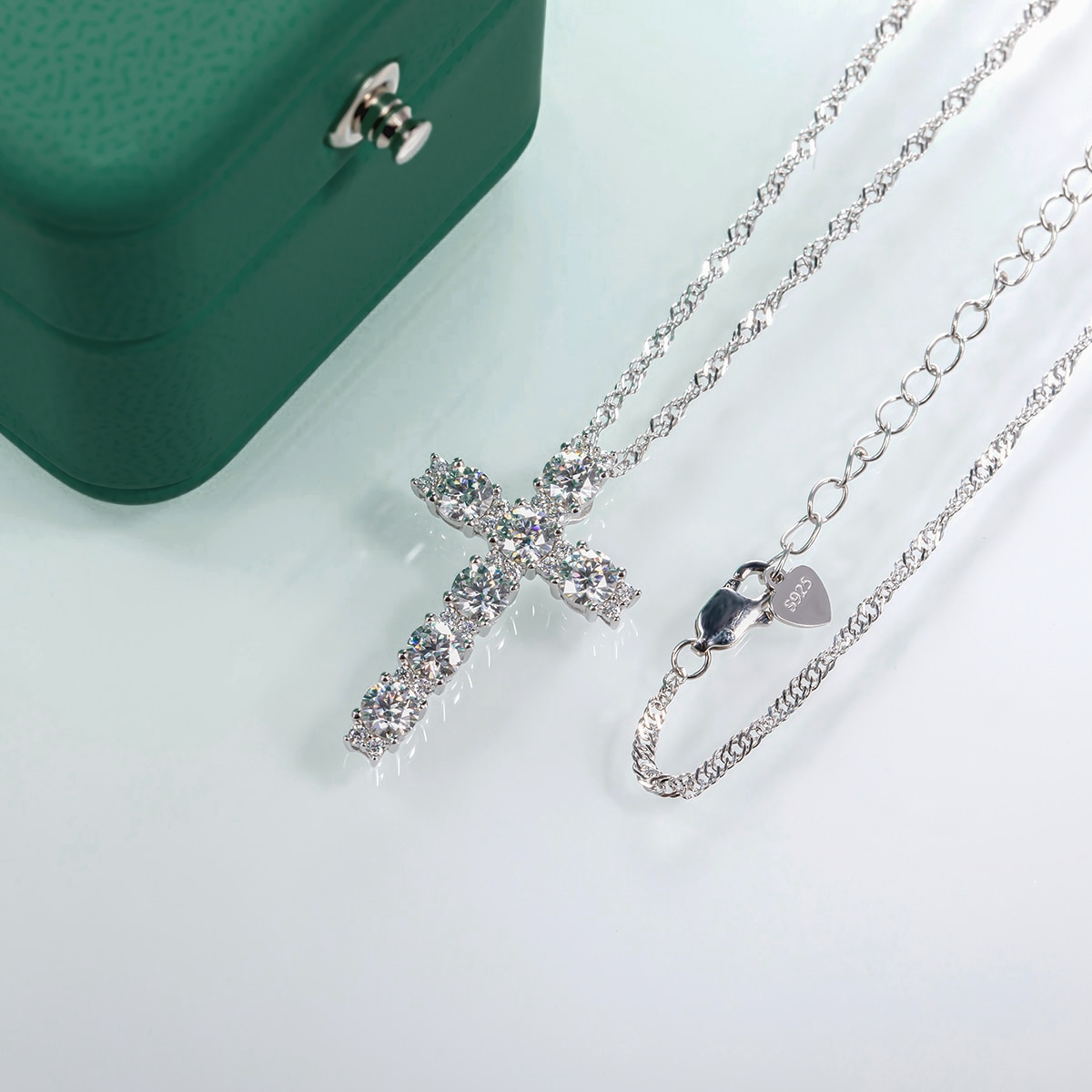 Colar Cruz Moissanite Moissanite Colar