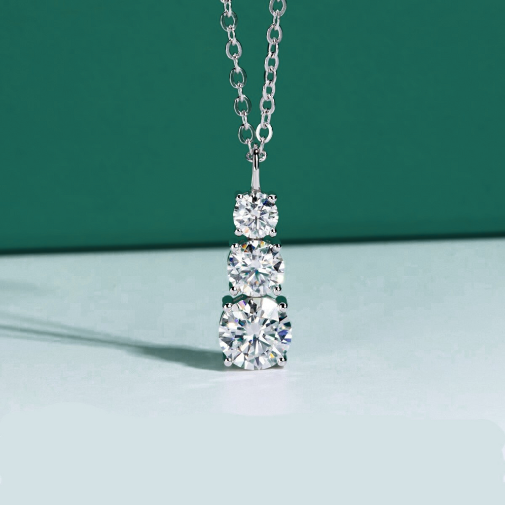 Colar Trilogy Brilhante Moissanite Prata 925 com banho de ouro 18k Colar
