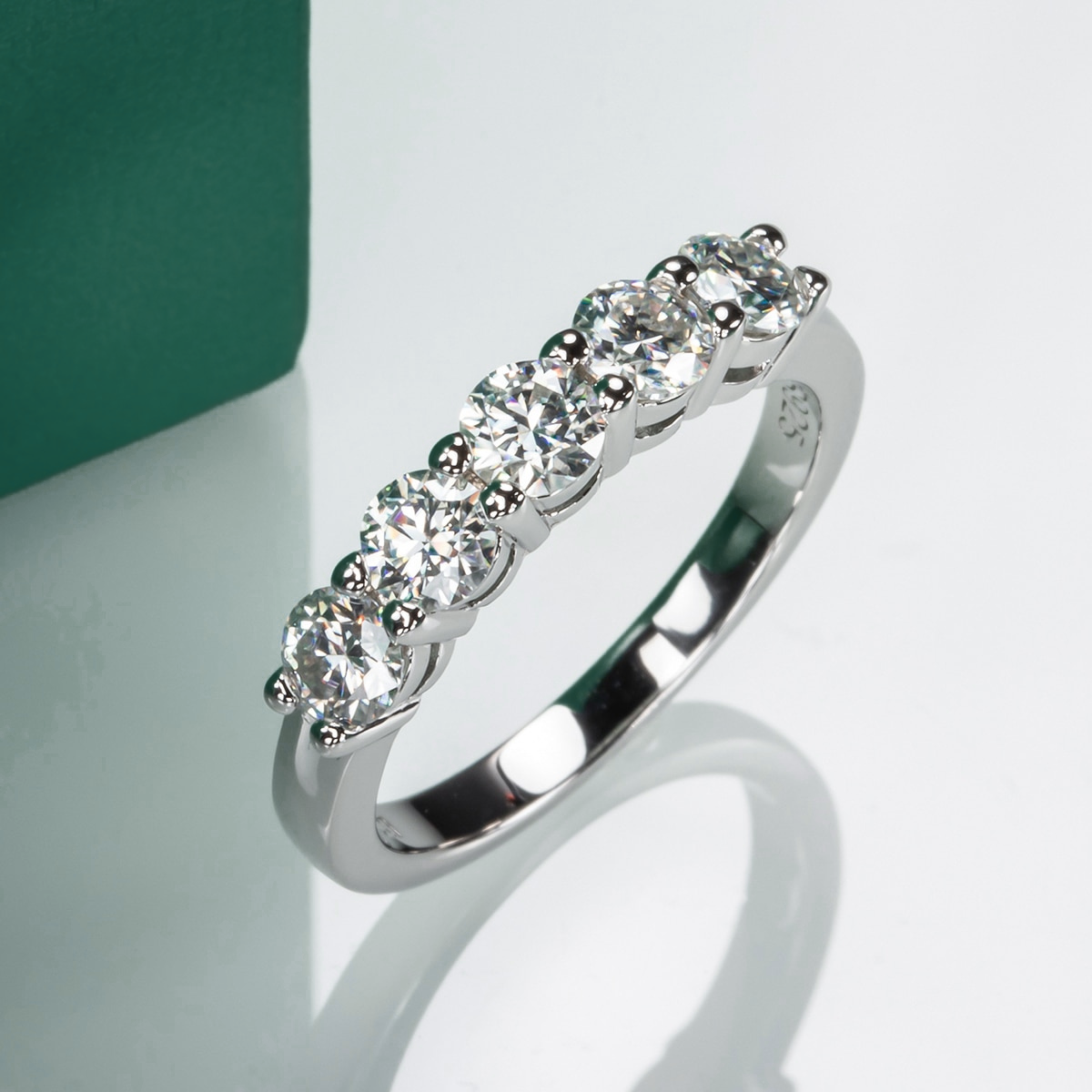 Meia Aliança 150 Pontos Moissanite Meia Aliança