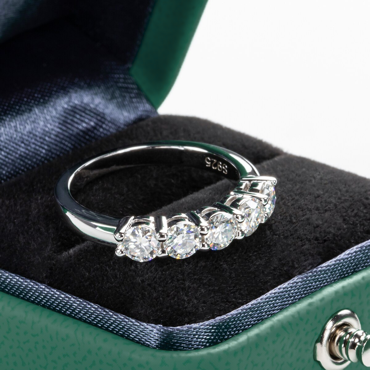 Meia Aliança 150 Pontos Moissanite Meia Aliança