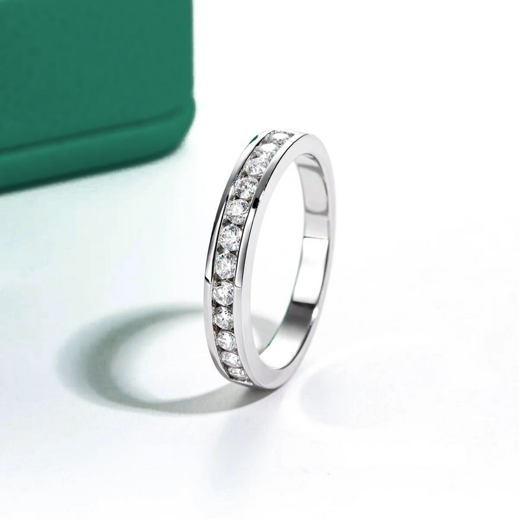 Meia Aliança Channel Moissanite Meia Aliança