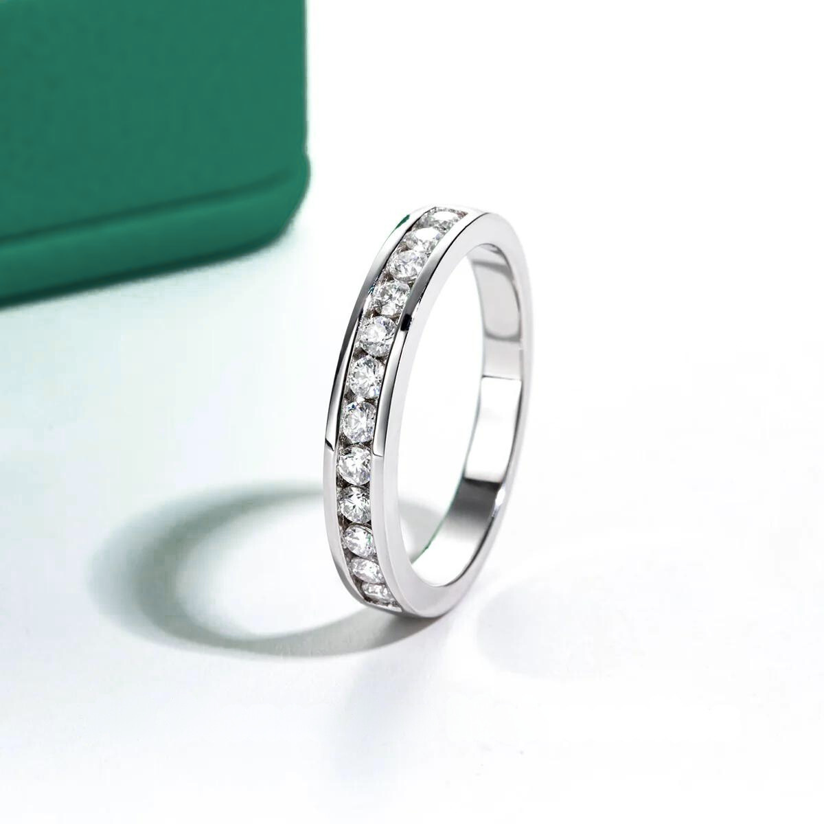 Meia Aliança Channel Moissanite Meia Aliança