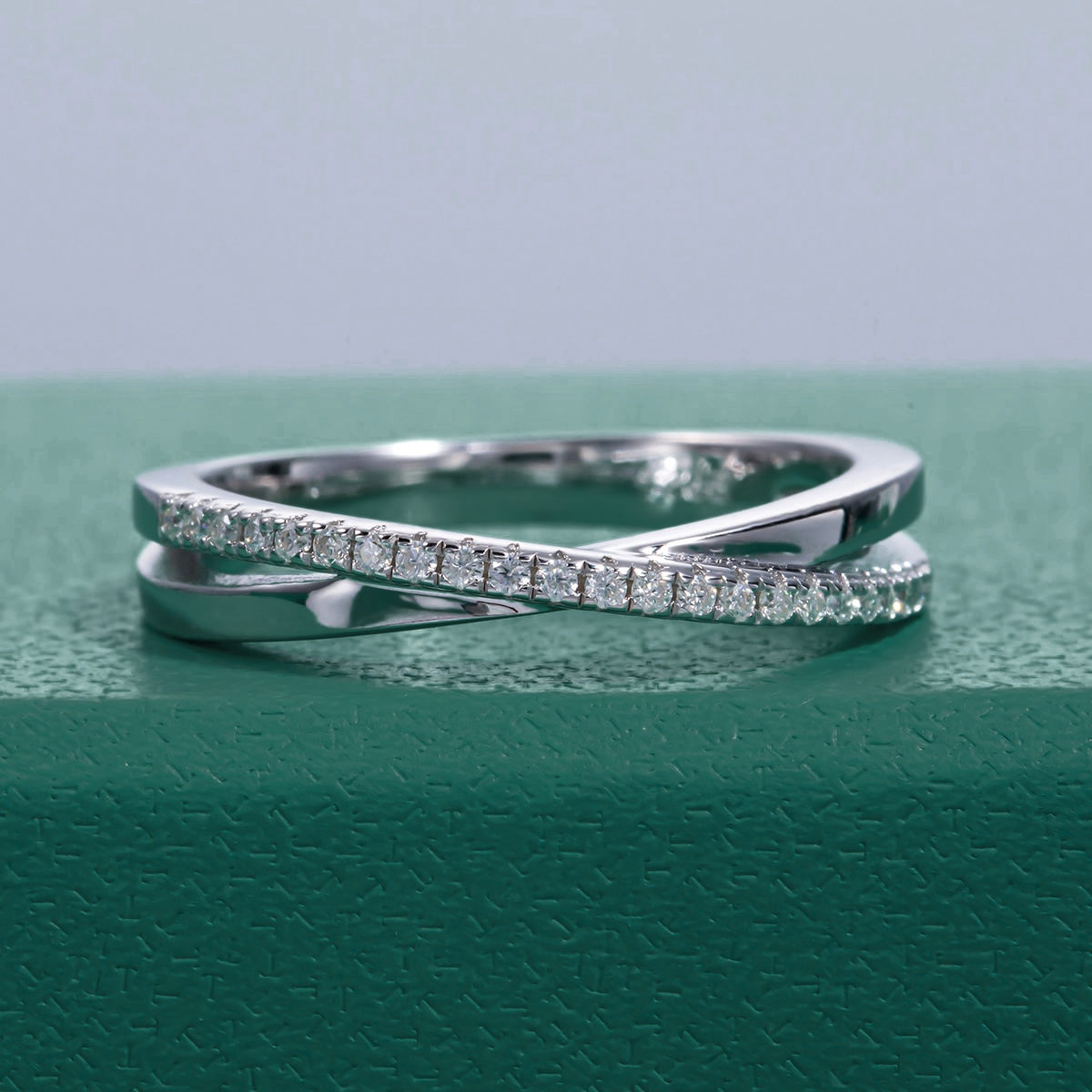 Meia Aliança Cruz Moissanite Meia Aliança