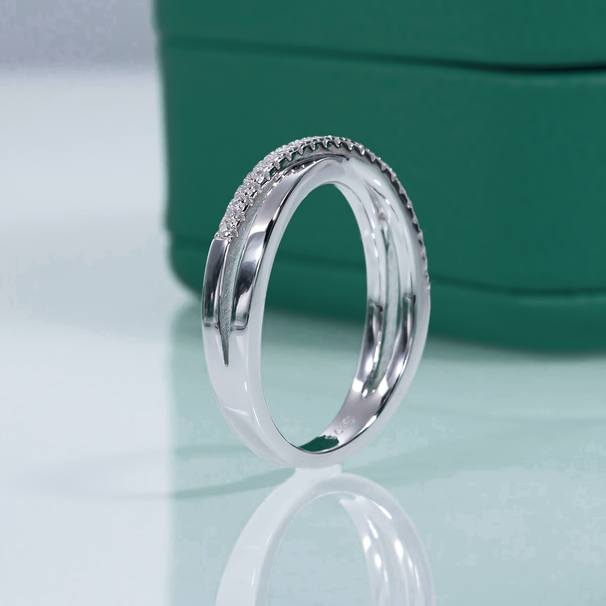 Meia Aliança Cruz Moissanite Meia Aliança