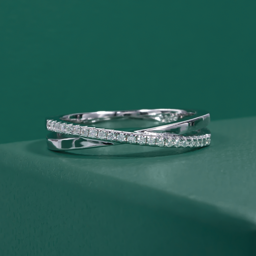 Meia Aliança Cruz Moissanite 10 Meia Aliança