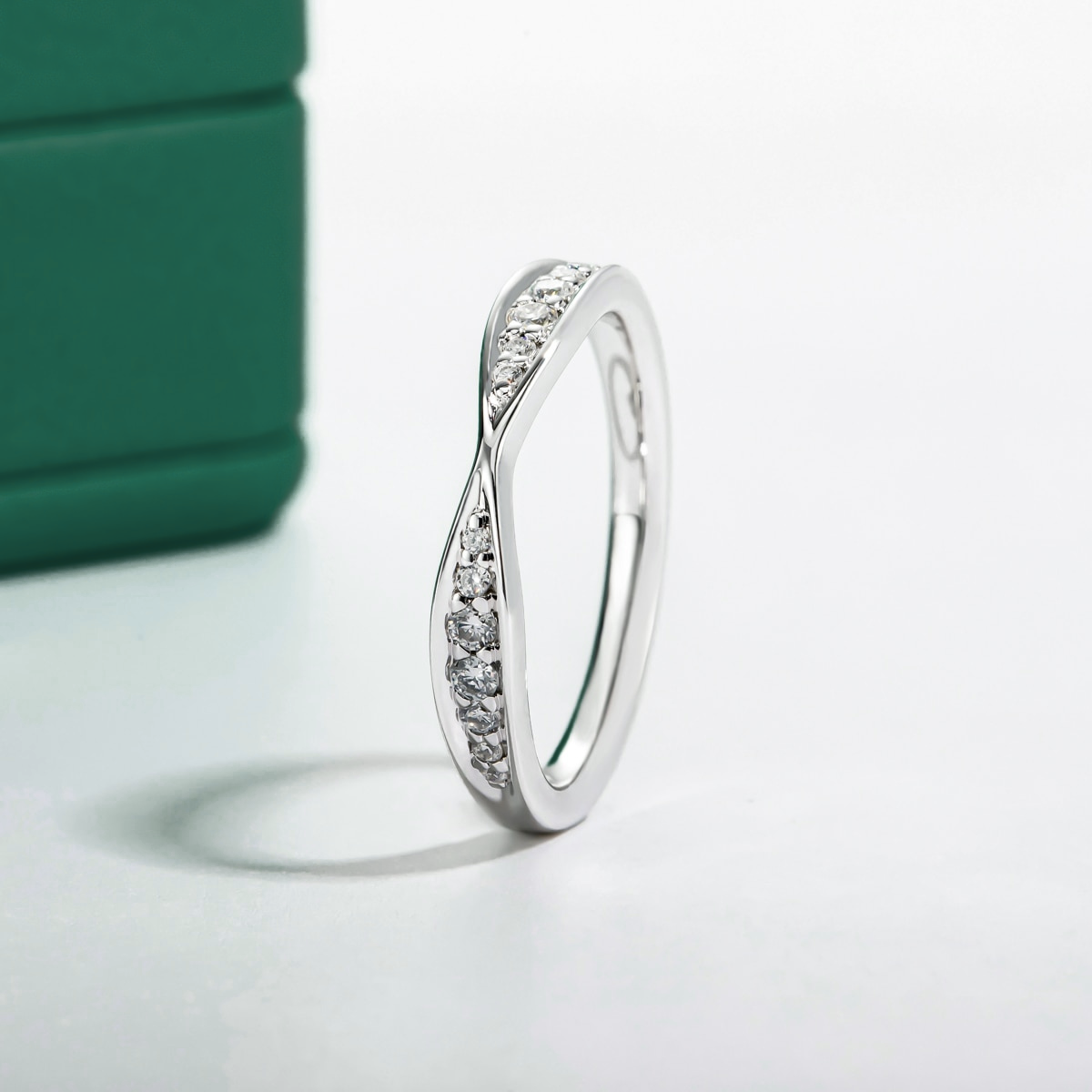 Meia Aliança Infinity Moissanite Meia Aliança