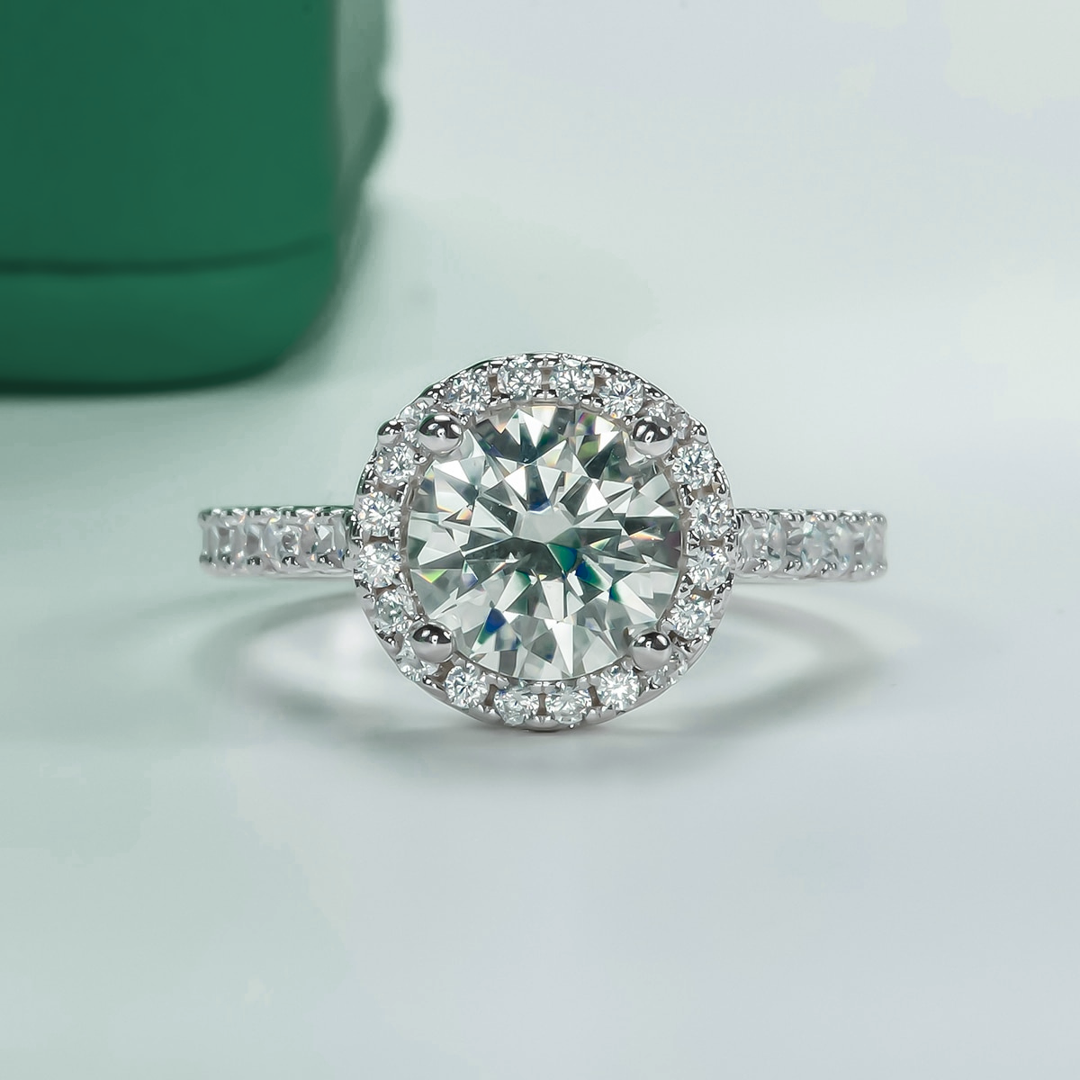 Anel Beatriz Halo Moissanite