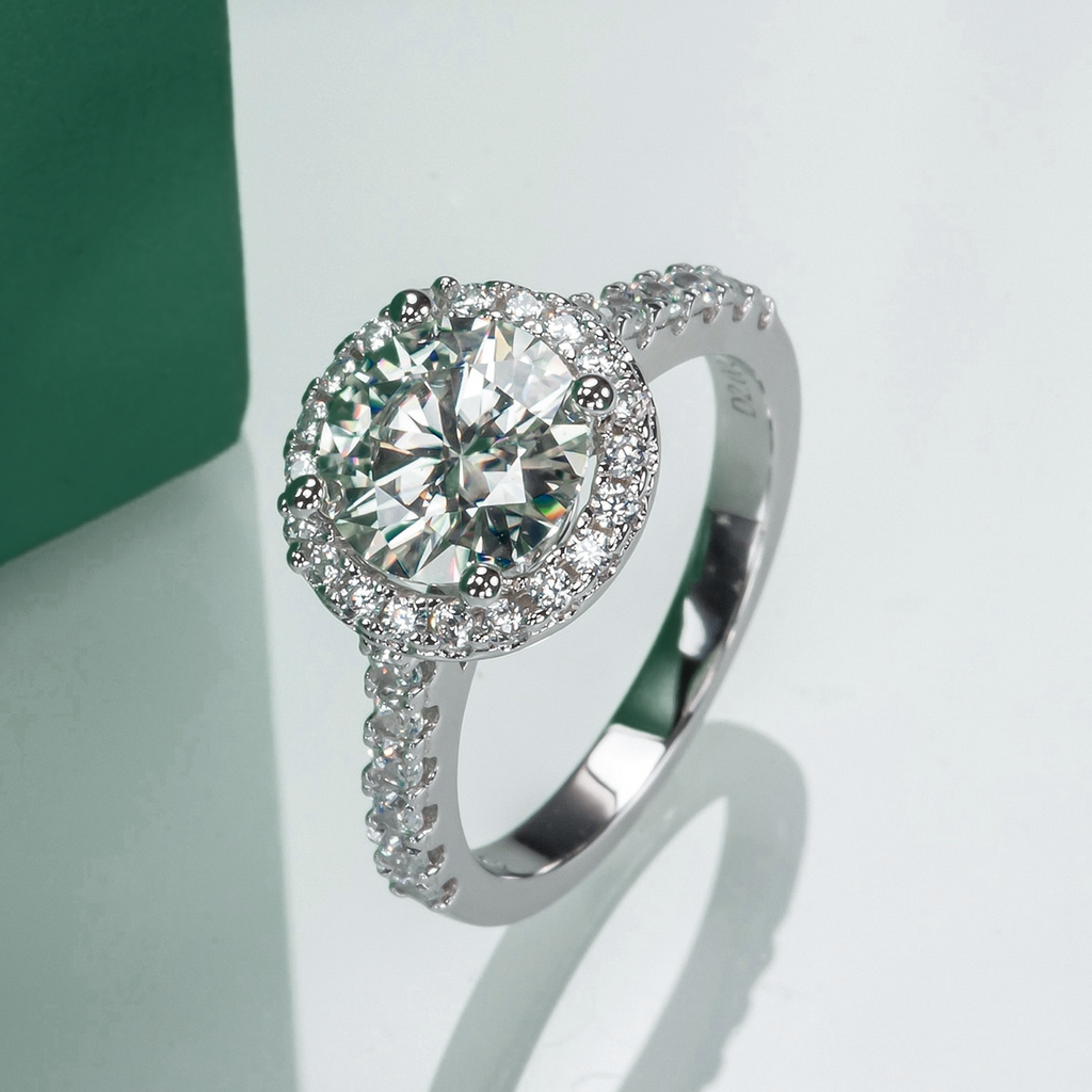 Anel Beatriz Halo Moissanite Anel Solitário