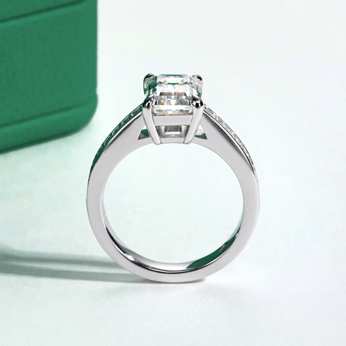 Anel Aura Esmeralda Moissanite Anel Solitário