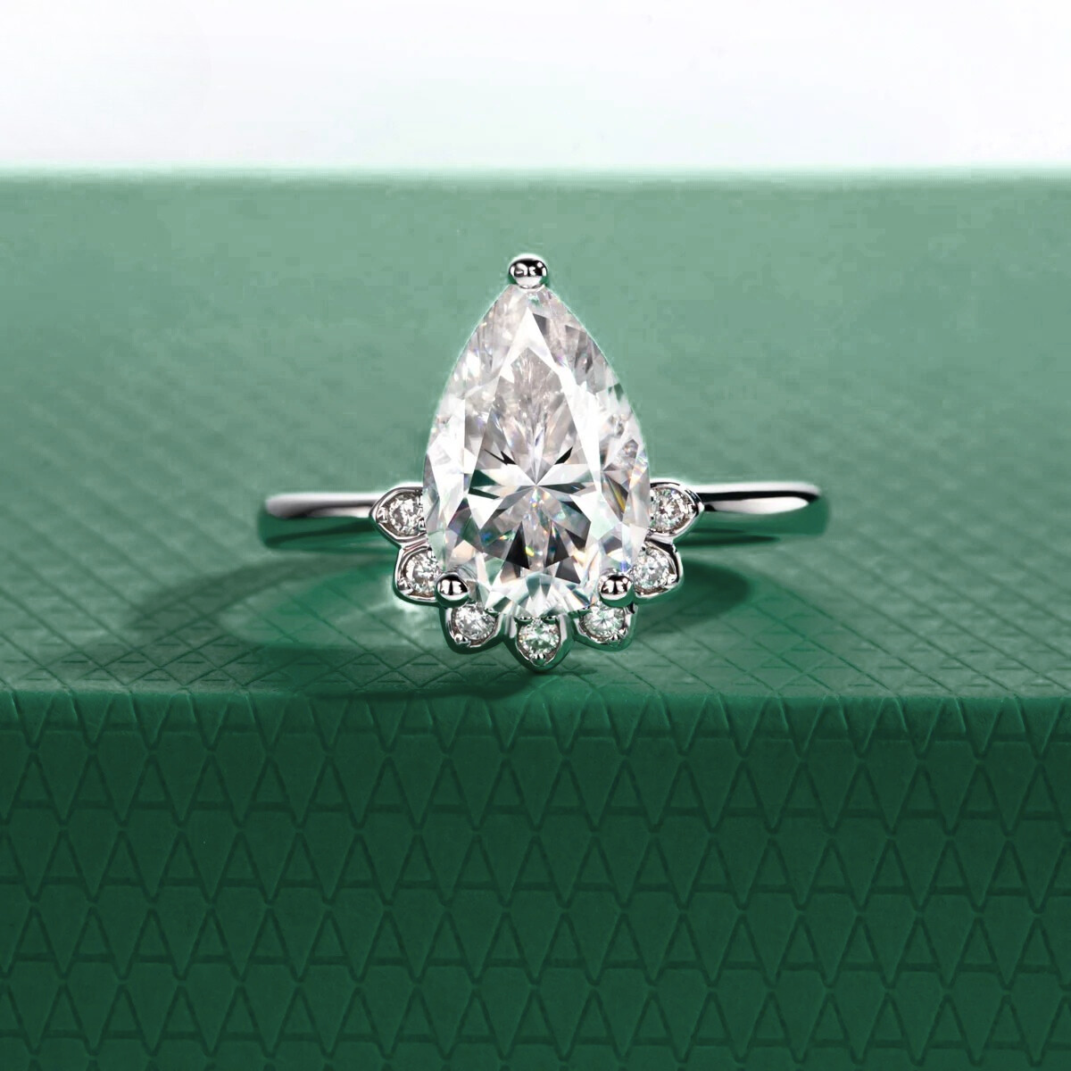 Anel Flower Pear Moissanite 11 Anel Solitário