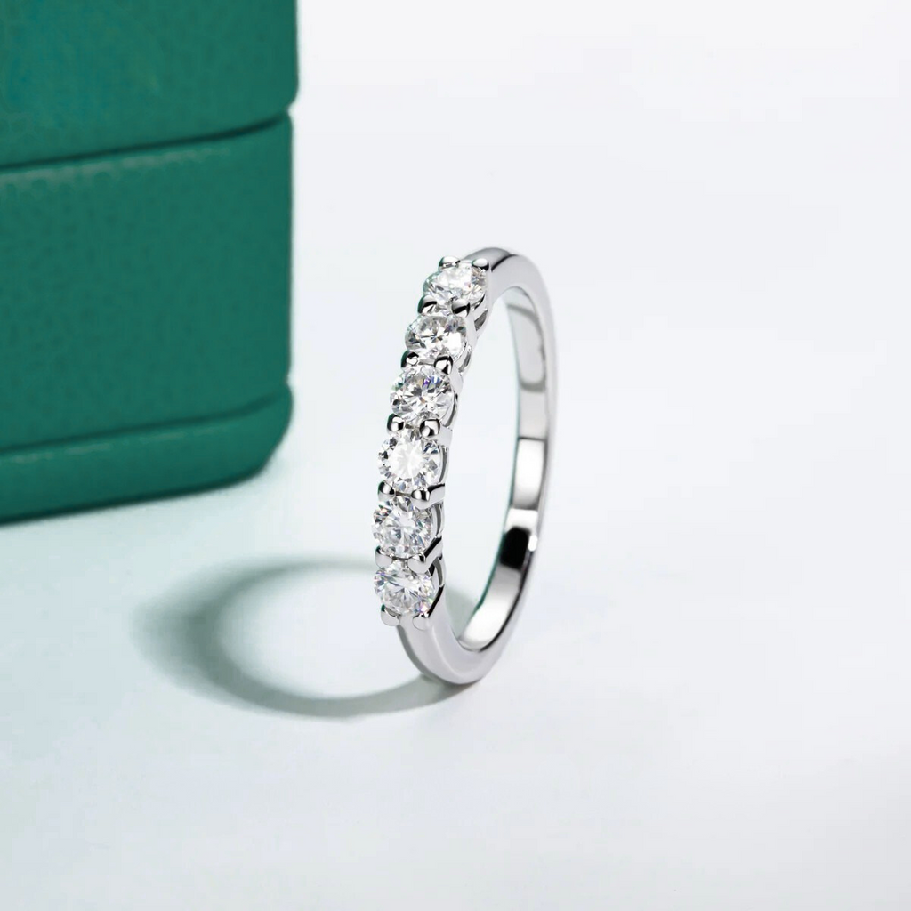 Meia Aliança 60 Pontos Moissanite 11 Meia Aliança