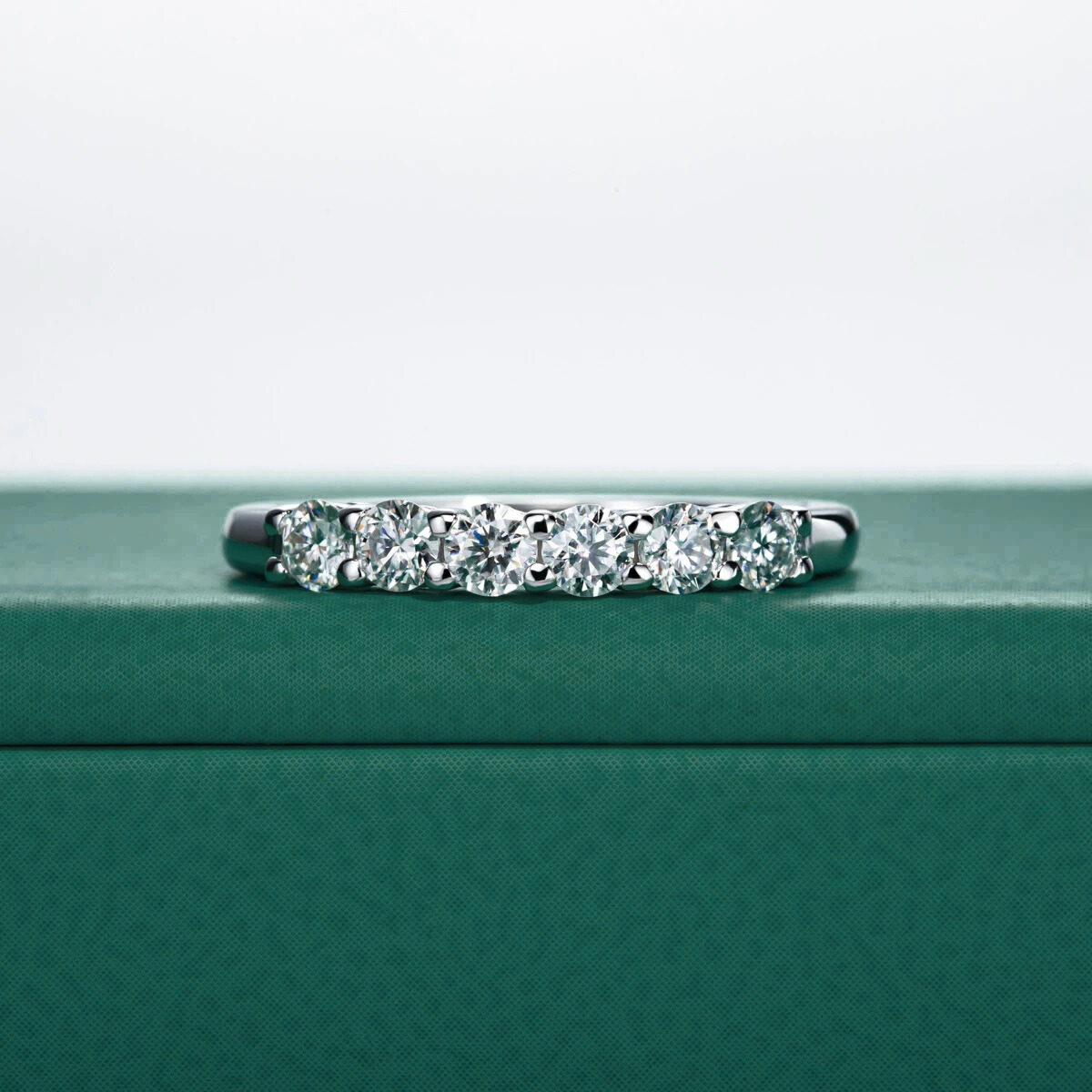 Meia Aliança 60 Pontos Moissanite Meia Aliança