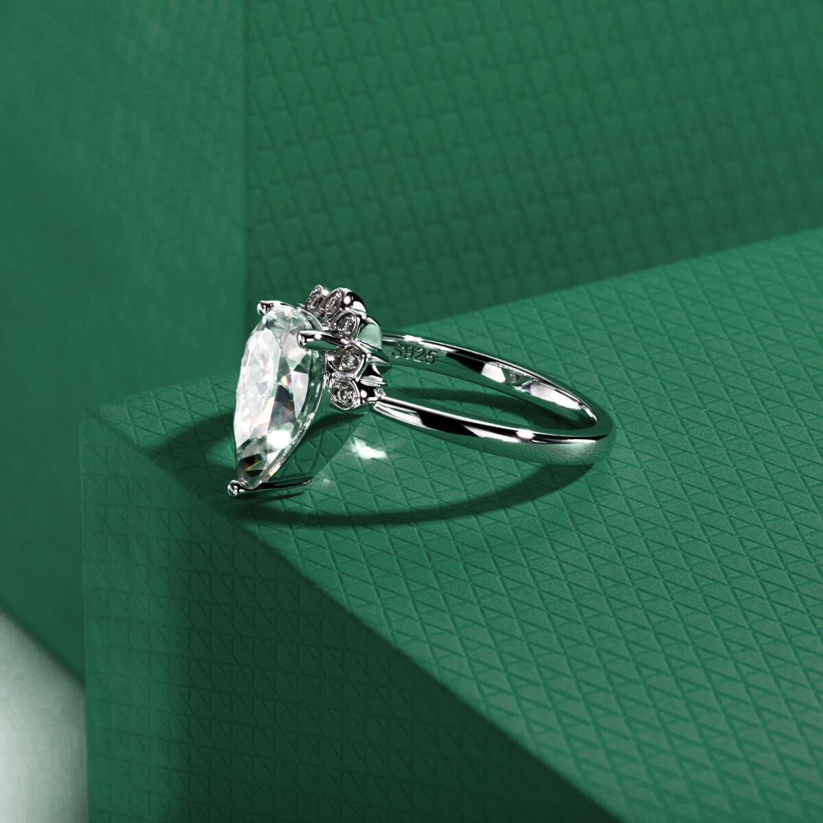 Anel Flower Pear Moissanite Anel Solitário