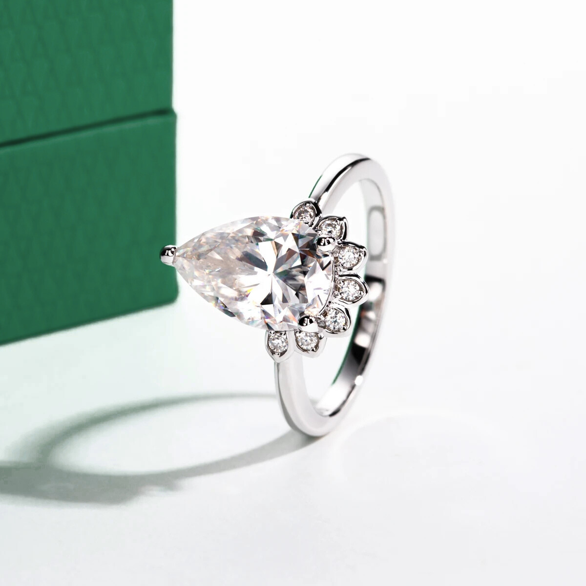 Anel Flower Pear Moissanite Anel Solitário