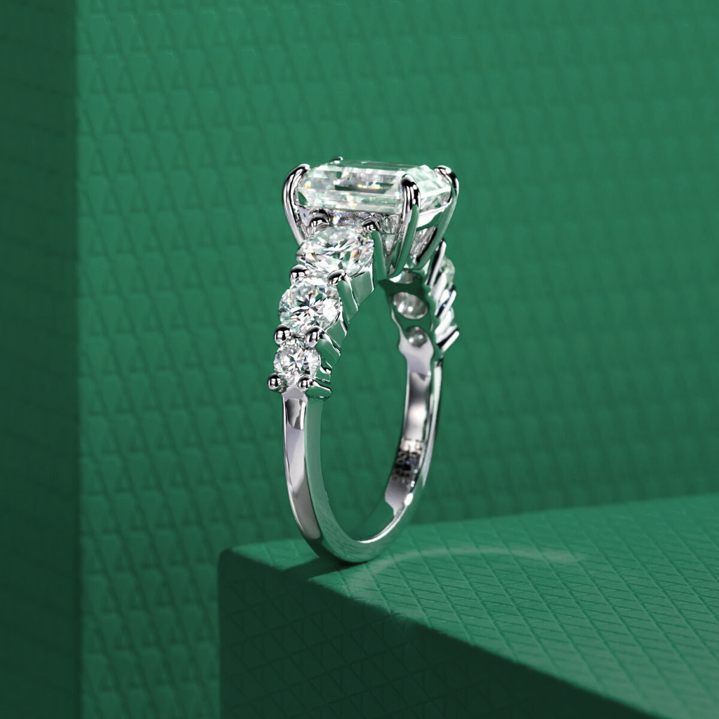 Anel Amara Esmeralda Moissanite Anel Solitário