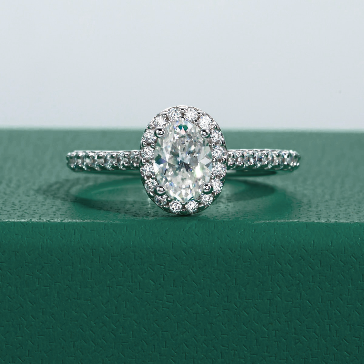 Anel Oval Halo Moissanite 11 Anel Solitário