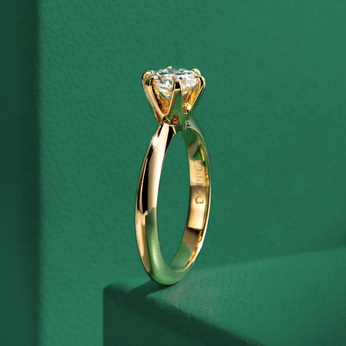 Anel Solitário Gold Moissanite Anel Solitário
