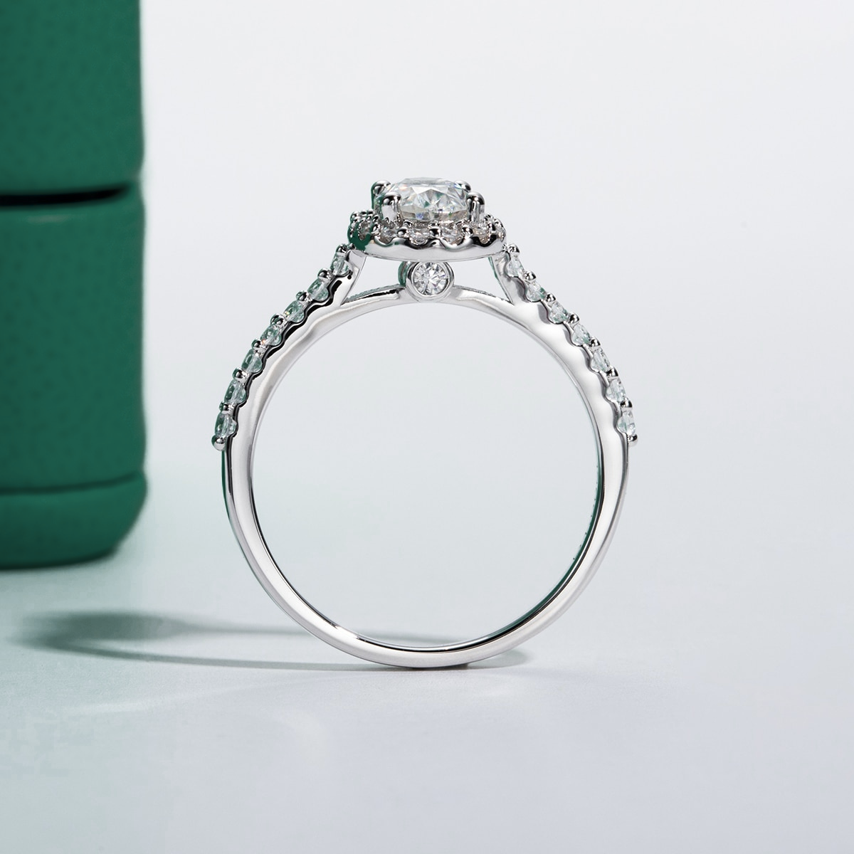 Anel Oval Halo Moissanite Anel Solitário