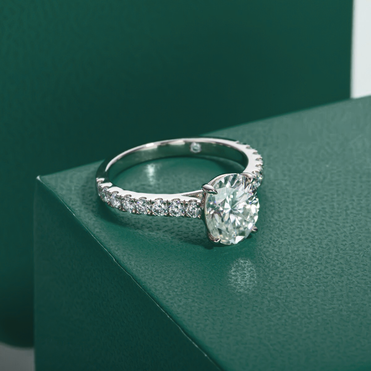 Anel Oval Moissanite Anel Solitário