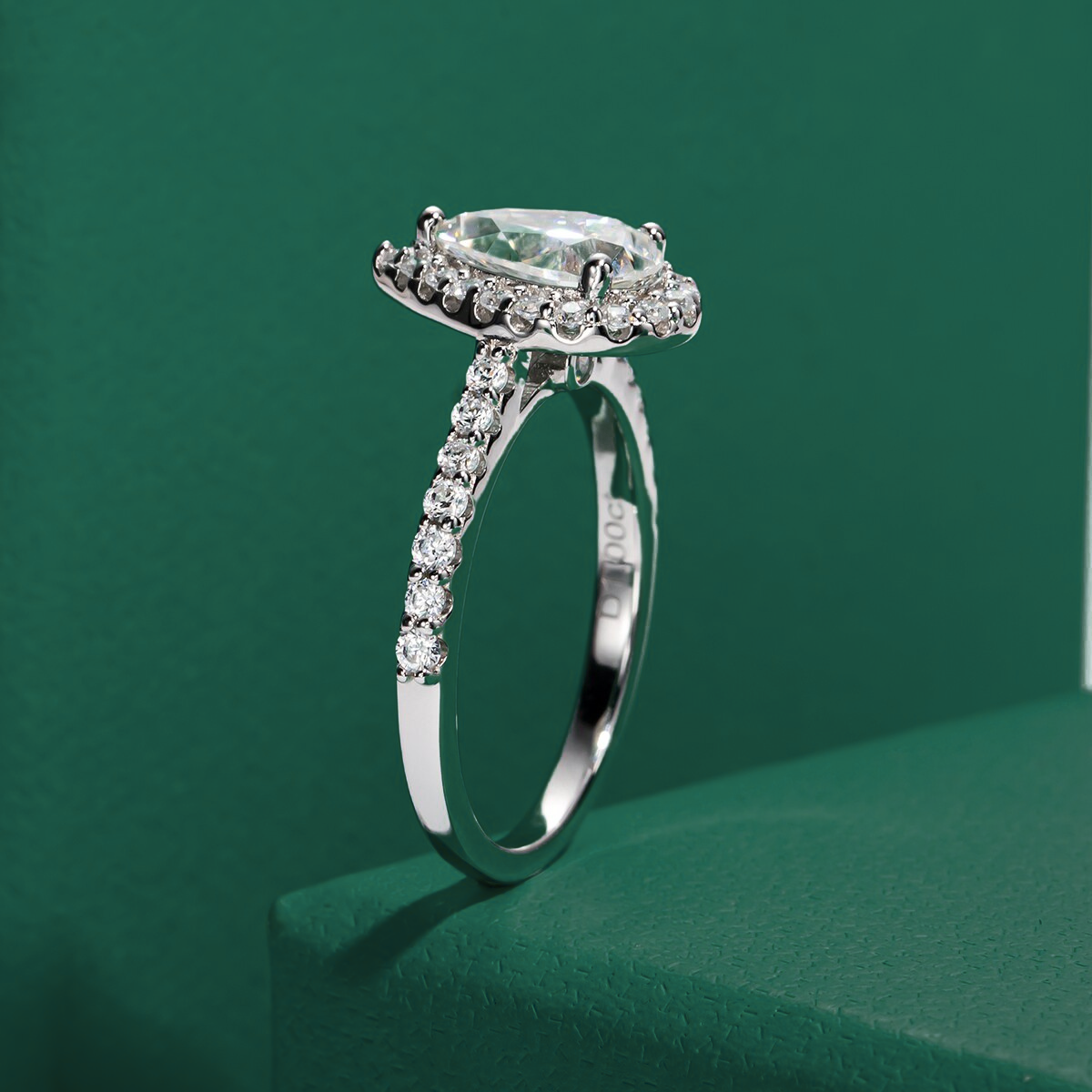 Anel Pear Moissanite Anel Solitário