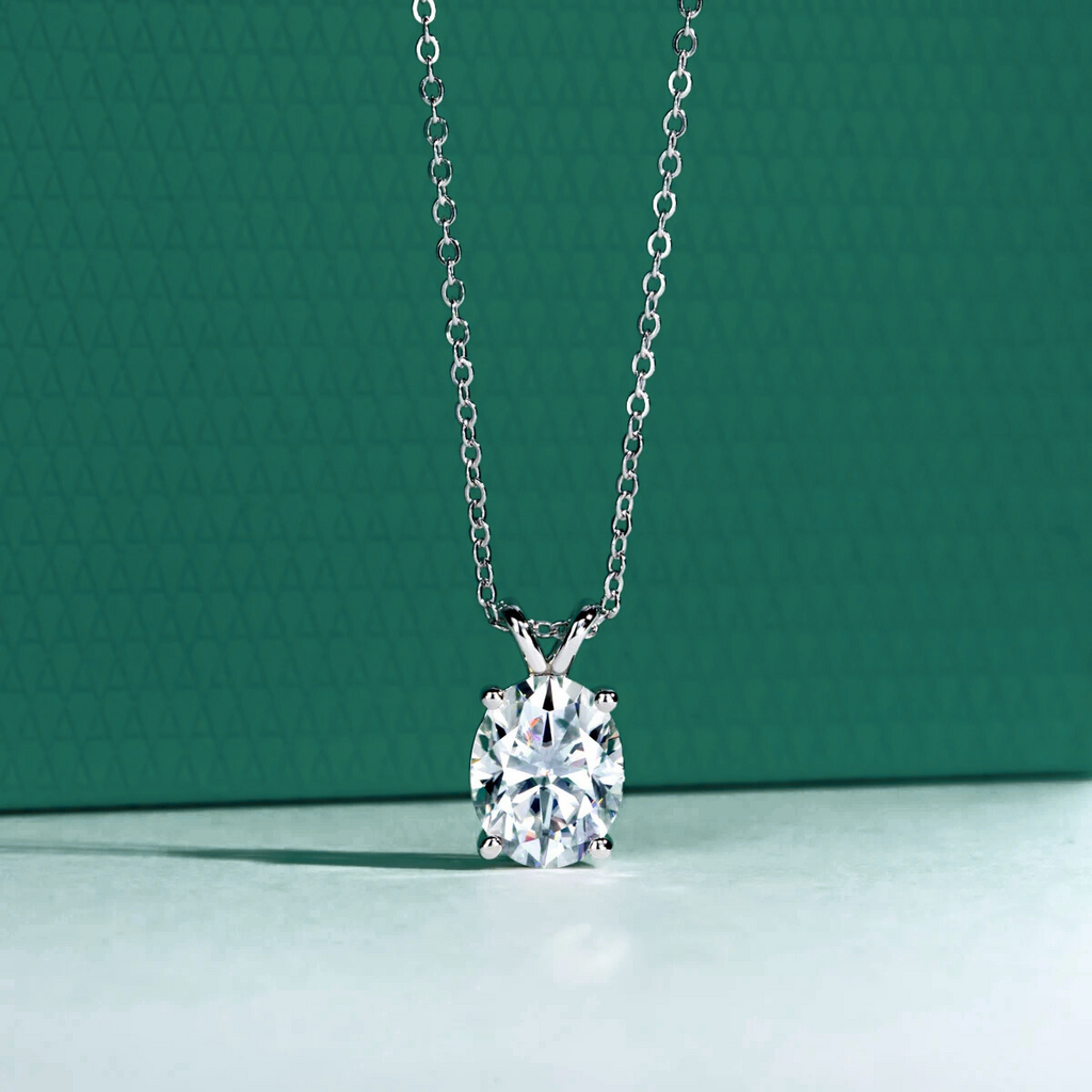 Colar Oval Moissanite