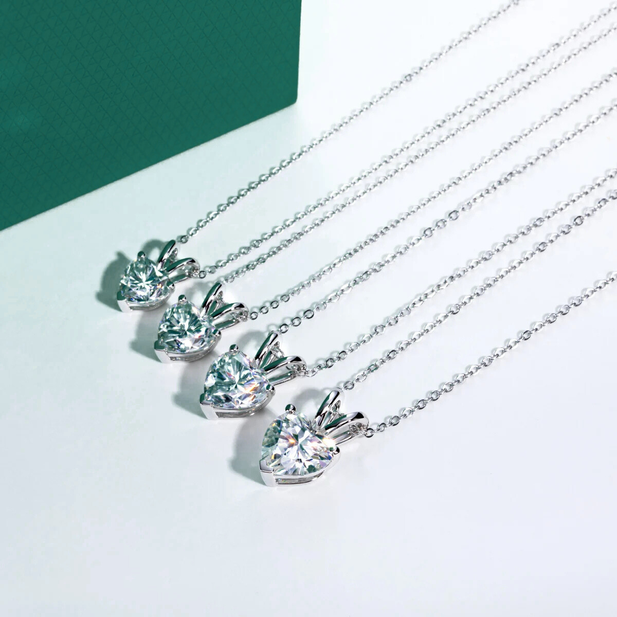 Colar Coração Moissanite