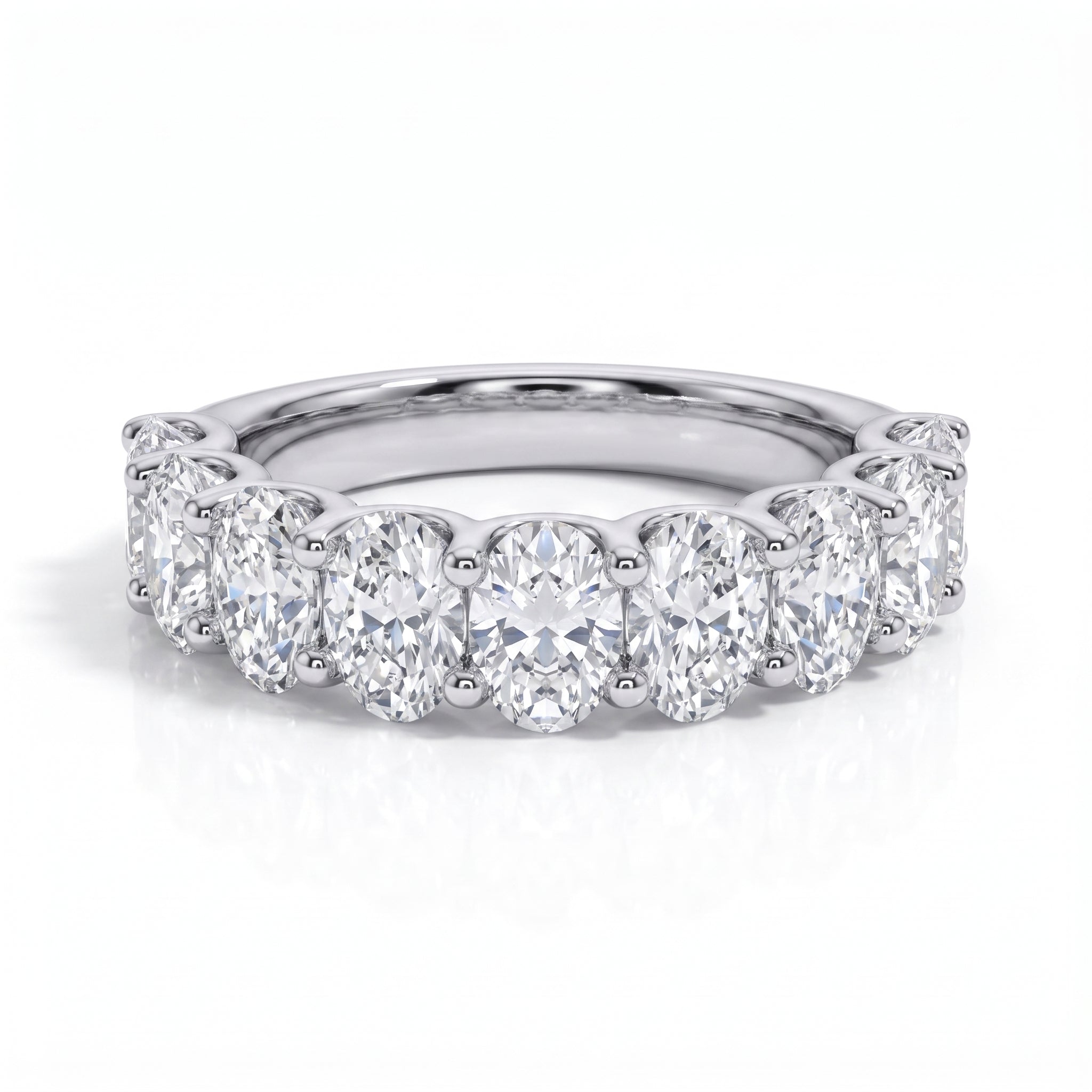 Meia Aliança Oval Moissanite