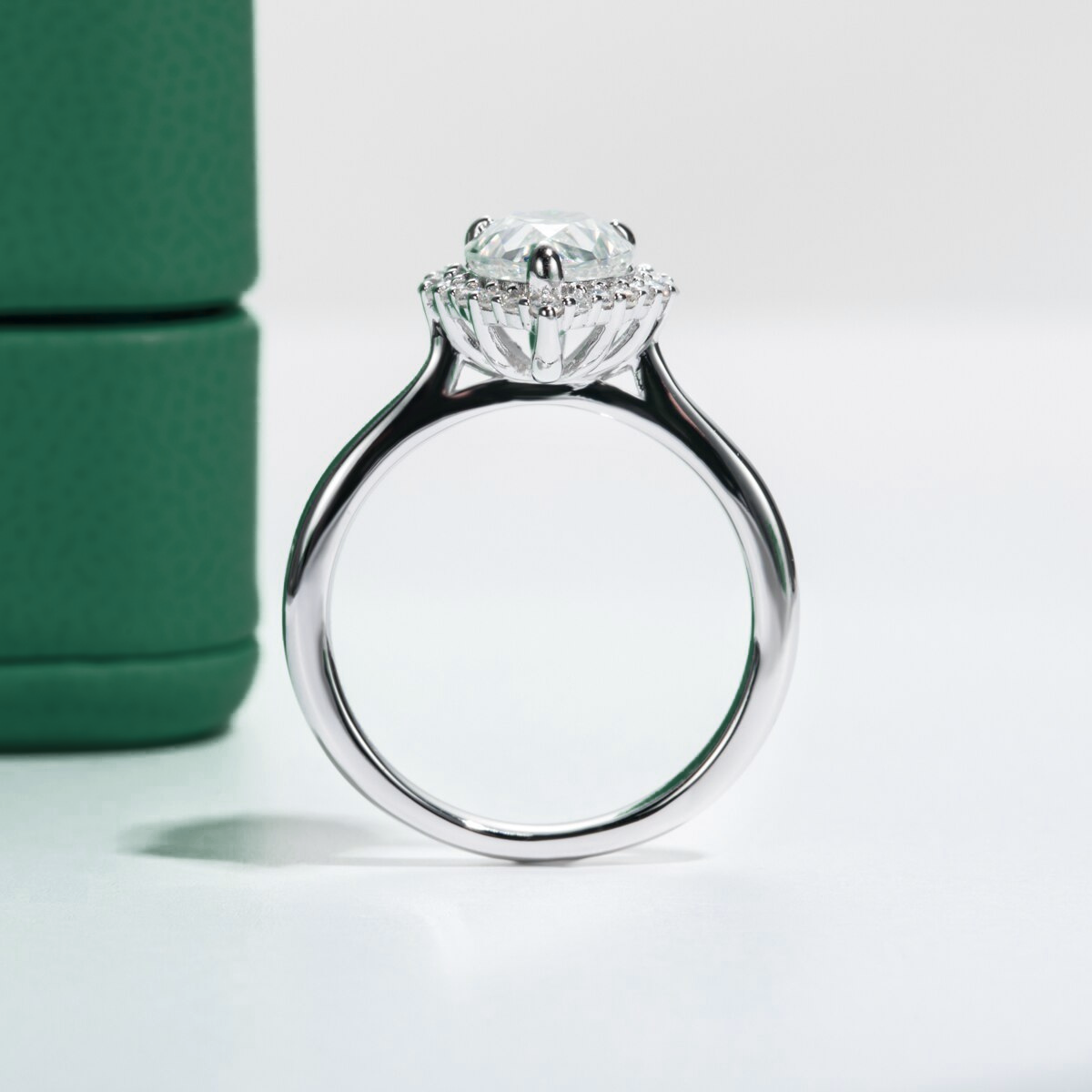 Anel Halo Pear Moissanite