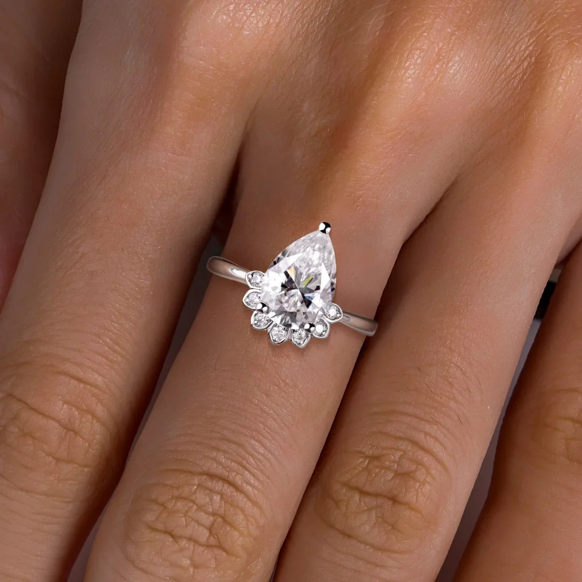 Anel Flower Pear Moissanite Anel Solitário