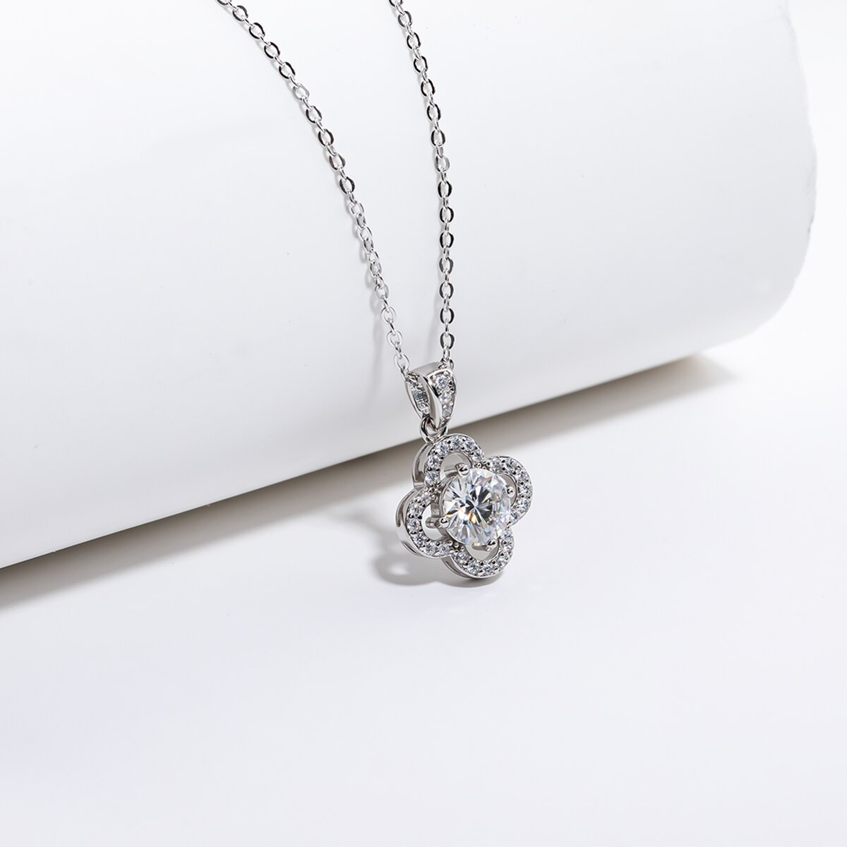 Colar Flower Moissanite