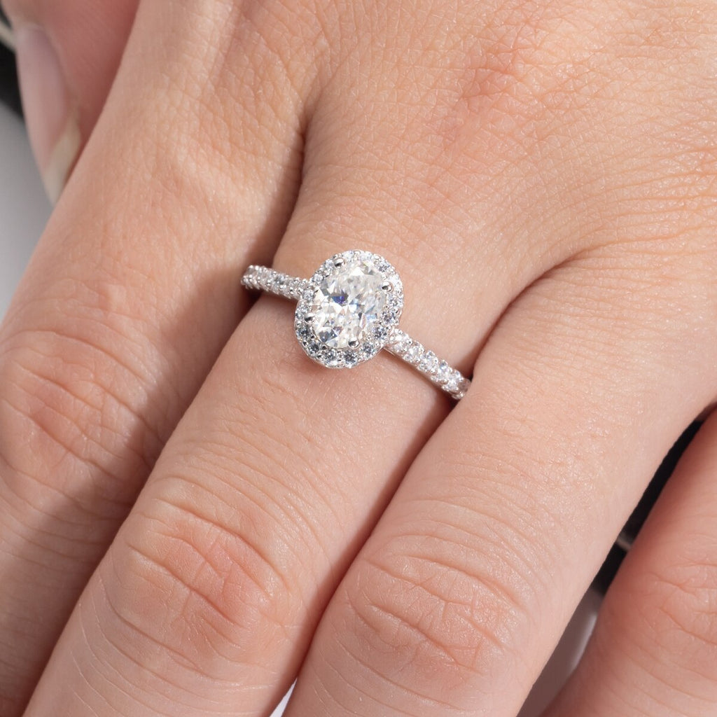 Anel Oval Halo Moissanite Anel Solitário