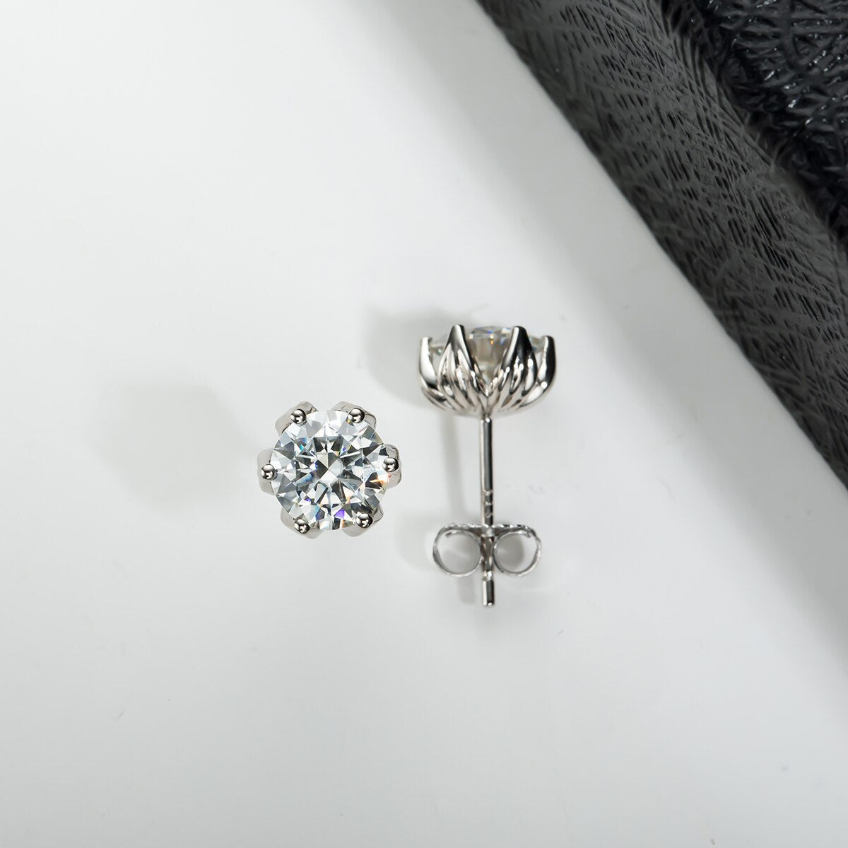 Brinco Flor de Lótus Moissanite Moissanite Brincos