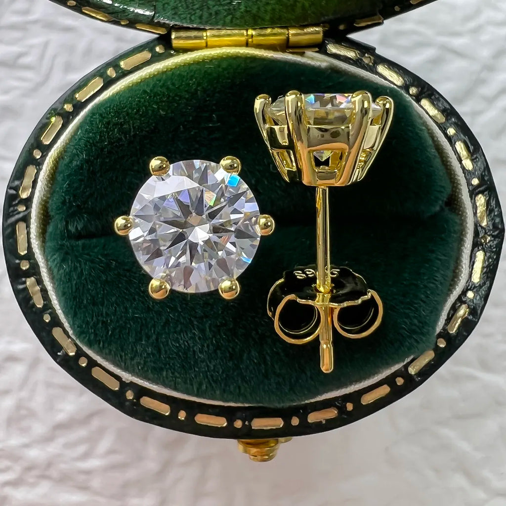 Brinco Solitário 6 Garras Moissanite Dourado (0.5ct) - 5mm Brincos