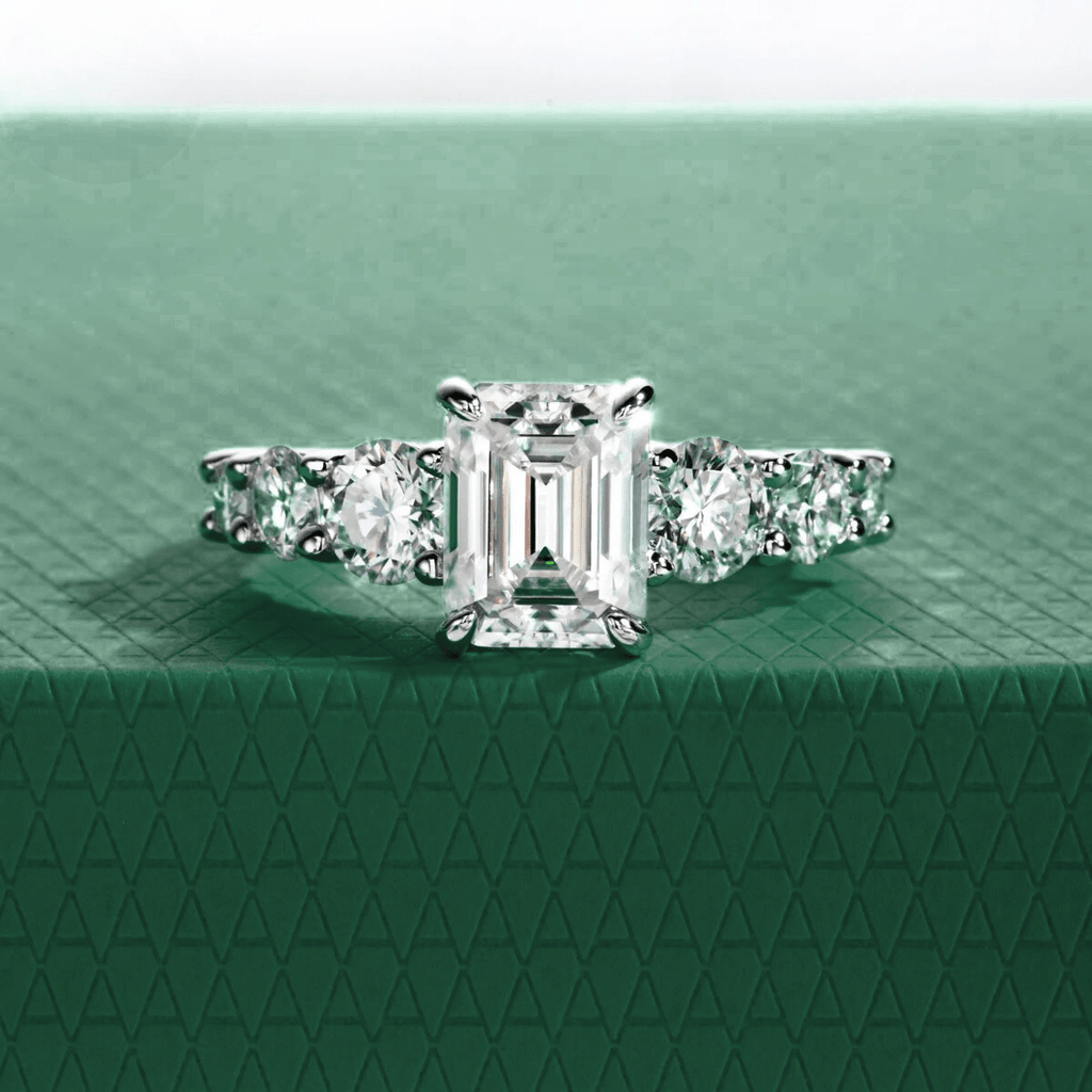 Anel Amara Esmeralda Moissanite Moissanite - Momi Jewel