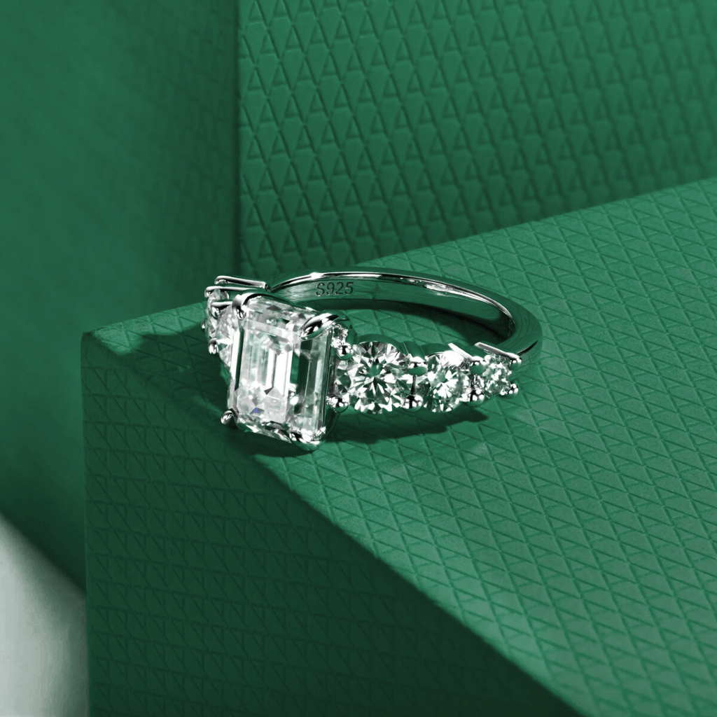 Anel Amara Esmeralda Moissanite Moissanite - Momi Jewel