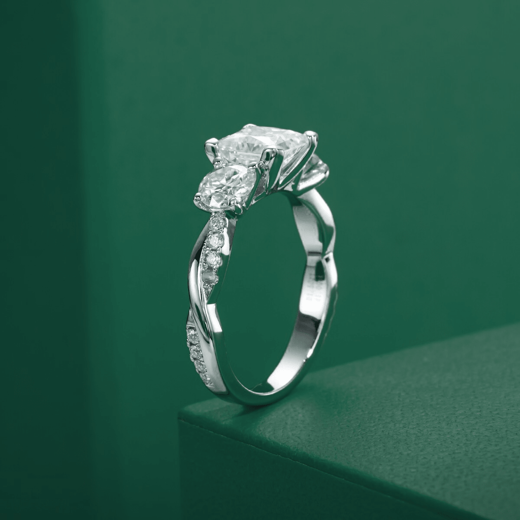 Anel Cross Princess Moissanite Moissanite - Momi Jewel