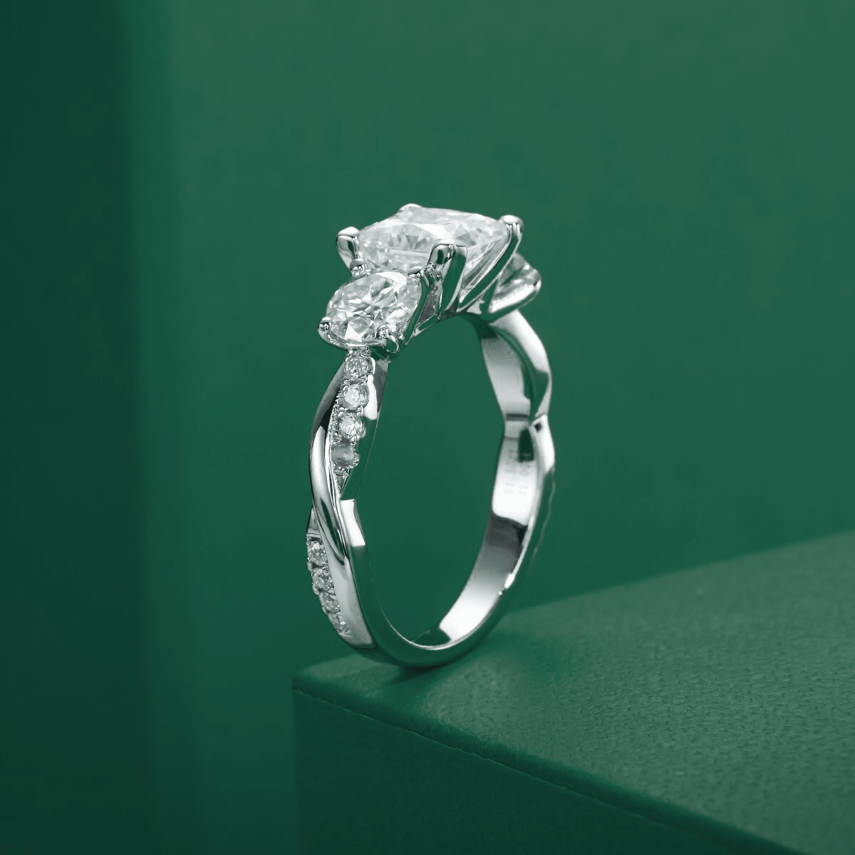 Anel Cross Princess Moissanite Moissanite - Momi Jewel
